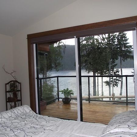 Wild Coast Chalets 포트 렌프루 외부 사진