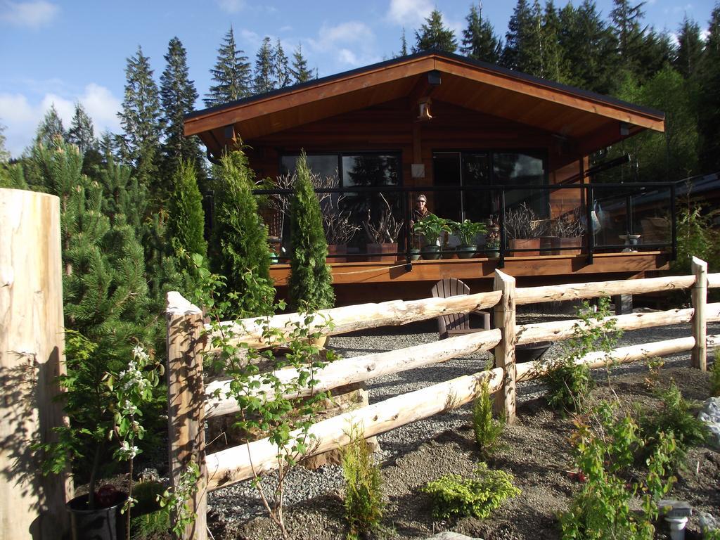 Wild Coast Chalets 포트 렌프루 외부 사진
