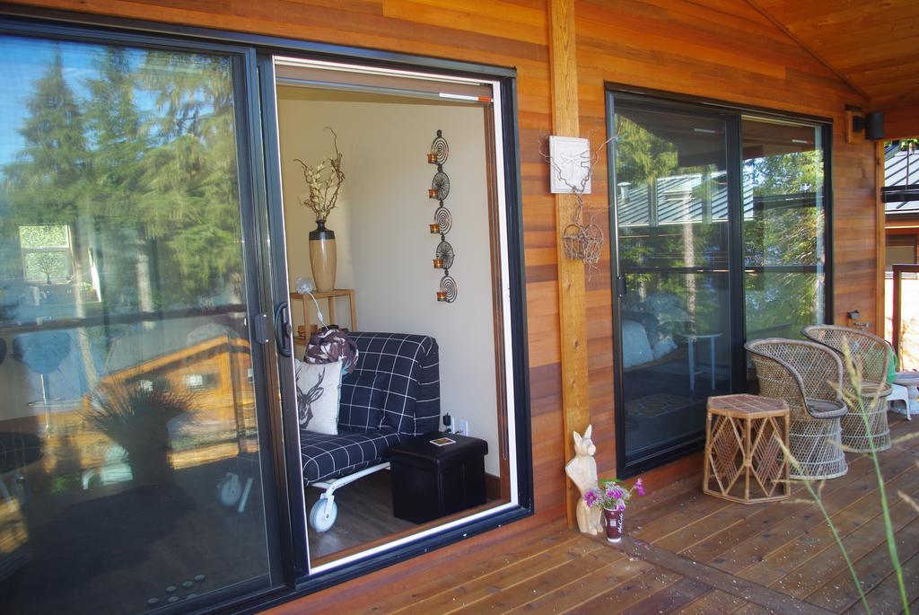 Wild Coast Chalets 포트 렌프루 객실 사진