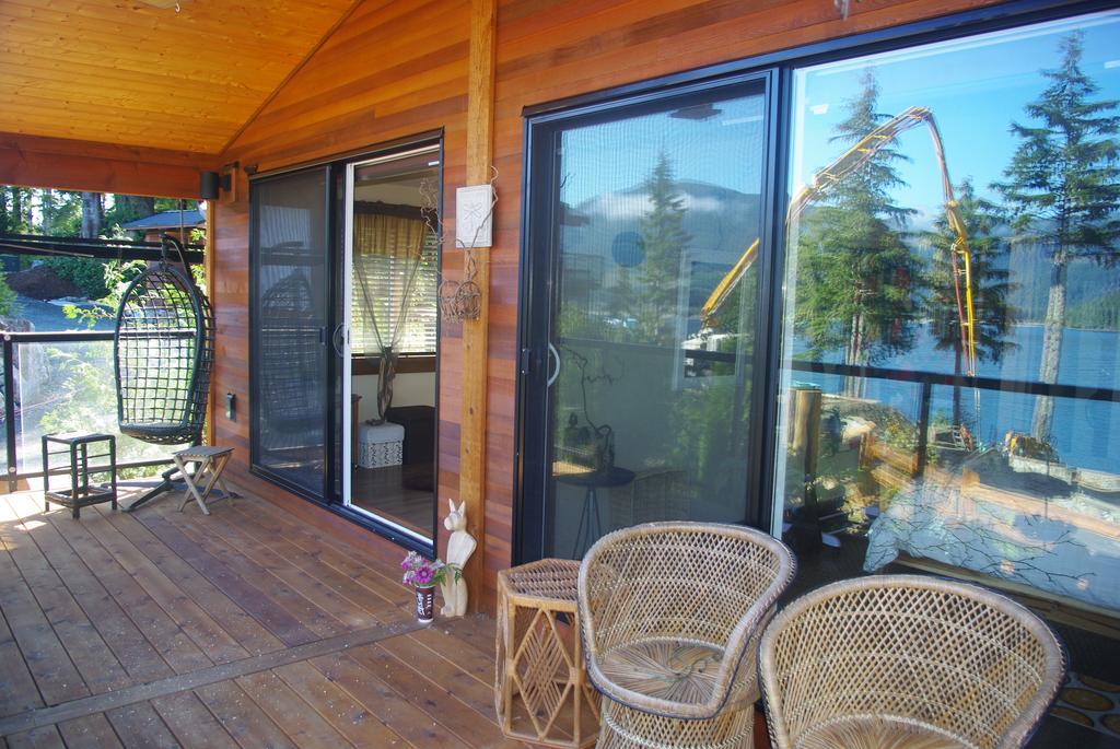 Wild Coast Chalets 포트 렌프루 객실 사진