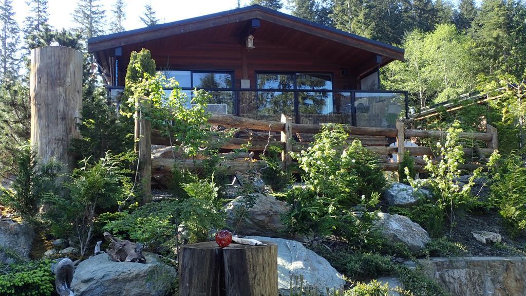 Wild Coast Chalets 포트 렌프루 외부 사진